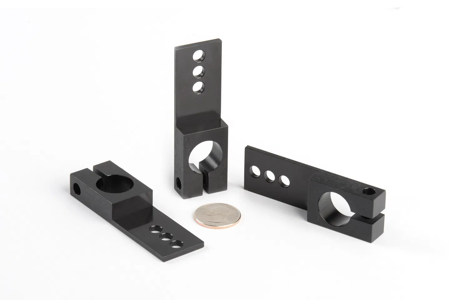 Componentes de cable industriales mecanizados de conector de cable de aluminio/latón/cobre de mecanizado CNC de alta precisión personalizados